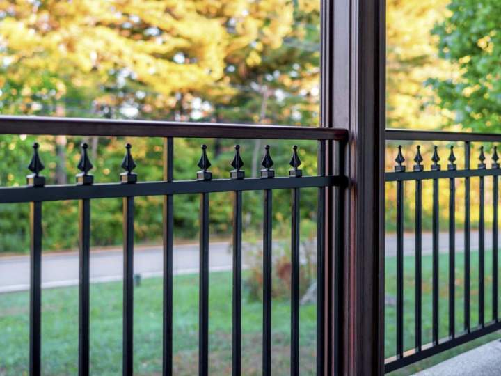 Installer balcon en fibre de verre Québec